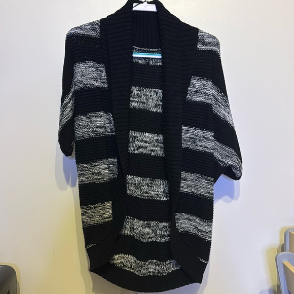 Express Small knit cardigan black and white - Picture 2 of 6